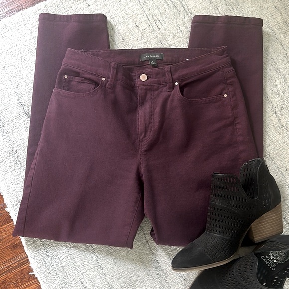 🆕 Ann Taylor “The Taper” Sculpting Mid Rise Jeans in Plum Rose. Size 4… - Picture 6 of 15